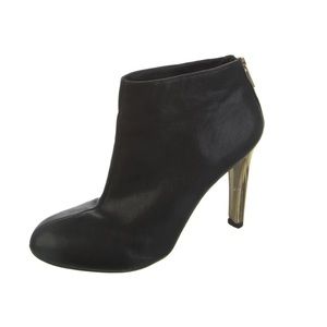 TORY BURCH
Leather Boots